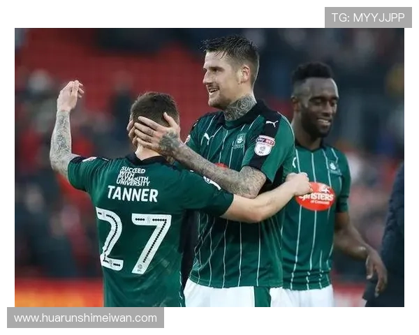 家乡球队与哈利对立他穿其他球队球衣无声表达抗议 家乡球队与哈利对立他穿其他球队球衣无声表达抗议